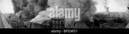 La masterizzazione di San Francisco, 18 aprile 1906 vista dal Merchant Exchange Building Foto Stock