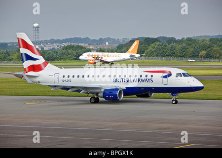 BA Cityflyer G-LCYG Embraer E170 STD all'aeroporto di Edimburgo Foto Stock