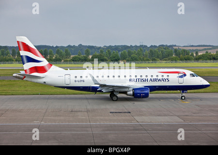 BA Cityflyer G-LCYG Embraer E170 STD all'aeroporto di Edimburgo Foto Stock