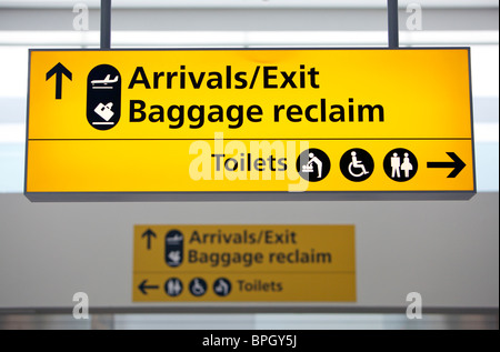 Digital Signage per gli Arrivi / bagagli recalim / wc airside all aeroporto Foto Stock