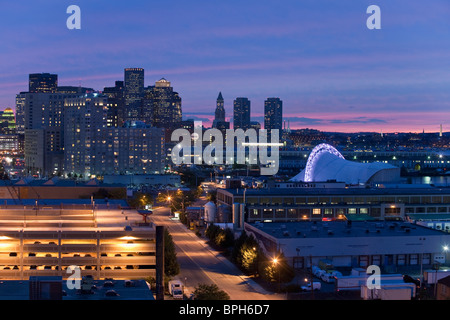 Gli edifici in una città, Boston marina Parco Industriale, Seaport District, Boston, Massachusetts, STATI UNITI D'AMERICA Foto Stock