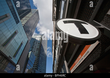 Edifici in una città, Washington Street, Boston, Massachusetts, STATI UNITI D'AMERICA Foto Stock