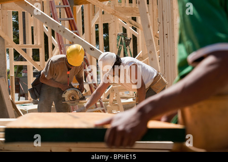 I falegnami di fascio di sezionatura Foto Stock