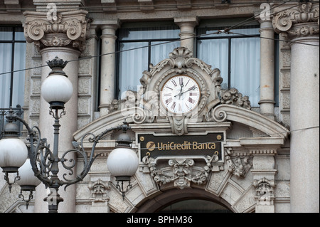Unicredit Banca filiale in centro a Milano Italia Foto Stock