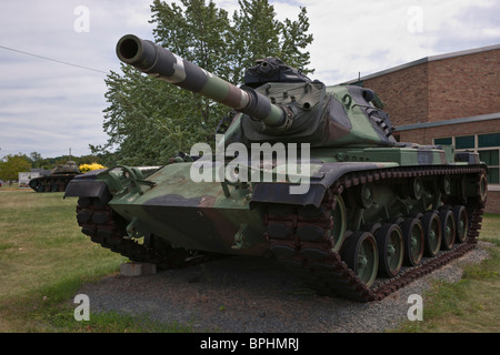 Carro armato americano della seconda guerra mondiale in mostra fuori a Manistee nel Michigan nessuno negli Stati Uniti ad alta risoluzione orizzontale Foto Stock