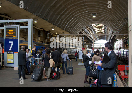 Kings Cross Mainline Station - Londra Foto Stock