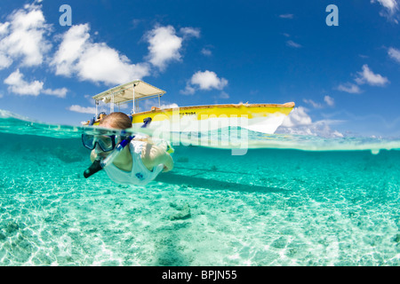 Laguna safari viaggio a fare snorkelling con marinelife Foto Stock