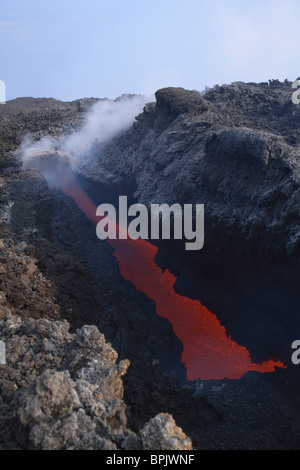 1 novembre 2006 - Etna aperta del tubo di flusso di lava, Sicilia, Italia. Foto Stock