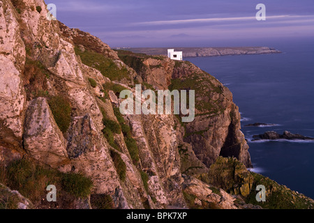La costa vicino a Holyhead, Anglesey, Gwynedd, il Galles, la Gran Bretagna, Regno Unito, Gran Bretagna, Europa Foto Stock