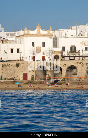 Gallipoli, Purità chiesa vista dal mare Foto Stock