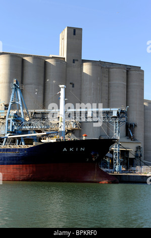 Camicia in Port la Nouvelle Harbour, Aude, Francia, Europa Foto Stock