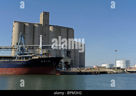 Camicia in Port la Nouvelle Harbour, Aude, Francia, Europa Foto Stock