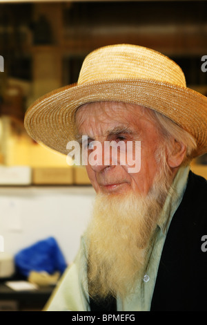 Armish venditore al Reading Terminal Market, Philadelphia, Pennsylvania, STATI UNITI D'AMERICA Foto Stock