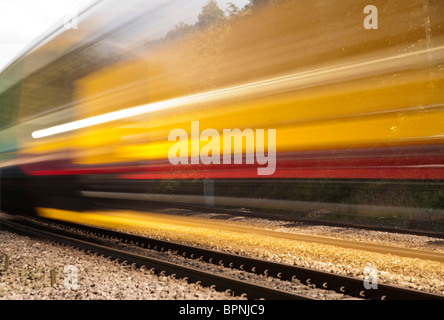 Tocco di colore di un treno in movimento Foto Stock