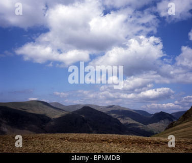 Guardando a Nord attraverso Wasdale e Ennerdale da Illgill testa sopra Eskdale Cumbria Inghilterra England Foto Stock