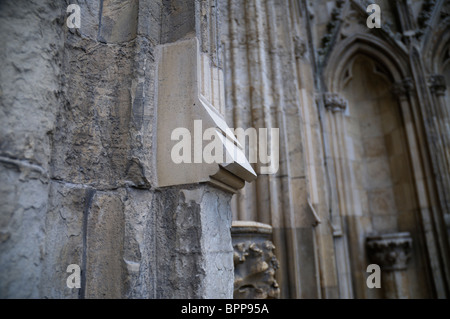 Ripristinata la sezione di muratura su York Minster. Foto Stock