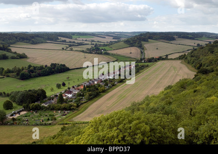 Vista aerea di Chilterns paesaggio di campagna dalla chiesa di San Lorenzo a ovest della torre Wycombe Buckinghamshire REGNO UNITO Foto Stock