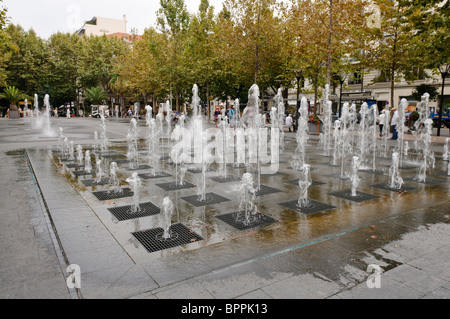 Fontane in Piazza Charles De Gaulle, Antibes Foto Stock