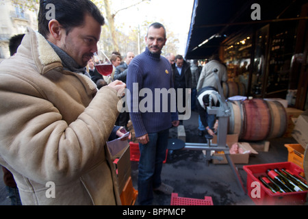 Beaujolais Nouveau fesitval, degustazione di vino Argé store a Parigi foto di Owen Franken Foto Stock
