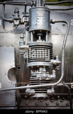 Dettaglio del motore di un treno a vapore locomotiva di Resita museo del treno in Romania. Foto Stock