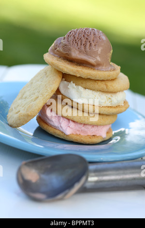 Pila di cookie ice cream sandwich Foto Stock