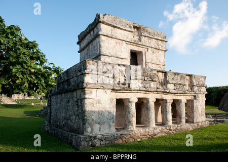 Il Templo de las Pinturas, le rovine di Tulum, Yucatan, Messico Foto Stock