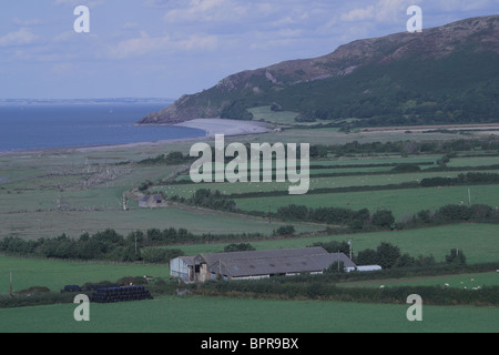 Guardando attraverso i terreni agricoli verso Porlock Bay e Hurlstone punto. Somerset. Regno Unito Foto Stock