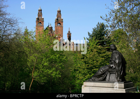 Statua di Sir Joseph Lister ( 1827-1912) in Kelvingrove Park, Glasgow, Scozia Foto Stock