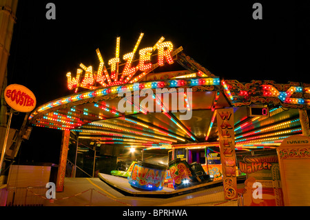 Waltzer Fairground Ride Foto Stock