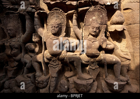 Deep rilievi, lebbroso re terrazza, Angkor, Siem Reap, Cambogia Foto Stock