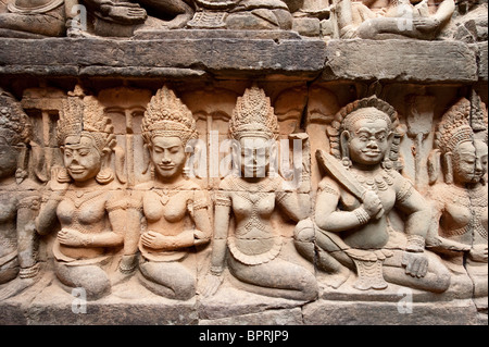 Deep rilievi, lebbroso re terrazza, Angkor, Siem Reap, Cambogia Foto Stock