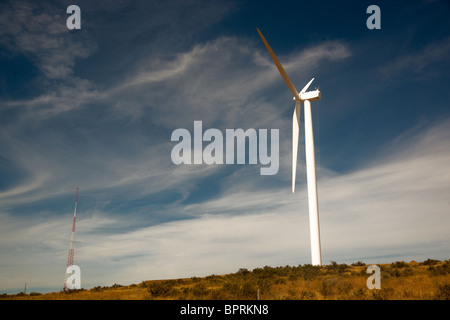 Alternative di energia verde rotante della turbina eolica Foto Stock