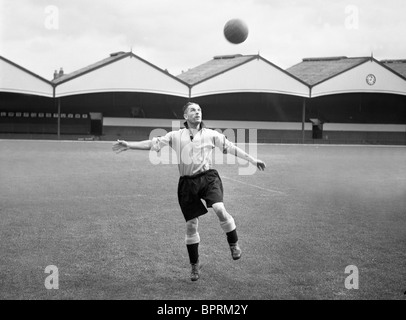 Wolverhampton Wanderers calciatore leggendario Johnny Hancocks al Molineux 5/9/1955 Foto Stock