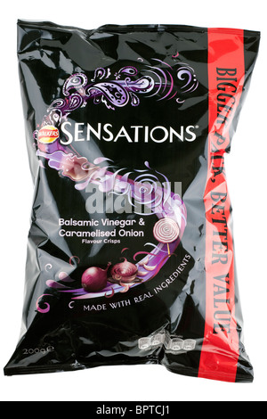 Grandi 200g borsa nera di scuotipaglia sensazioni di aceto balsamico e cipolla caramellata sapore patatine Foto Stock