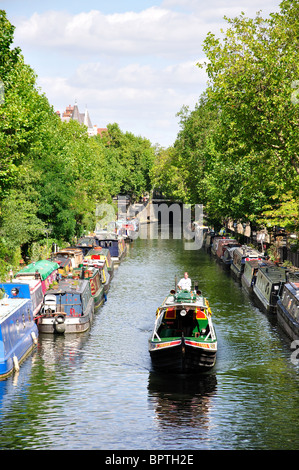 Narrowboats sul Regent's Canal, Maida Vale, City of Westminster, Greater London, England, Regno Unito Foto Stock