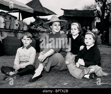 INGRID BERGMAN ROBERTO INGRID ISABELLA ATTRICE CON BAMBINI (1958) Foto Stock