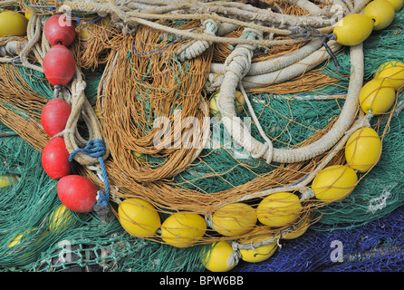 Colorate galleggianti pesca, Porto di Javea, Costa Blanca, Spagna. Foto Stock