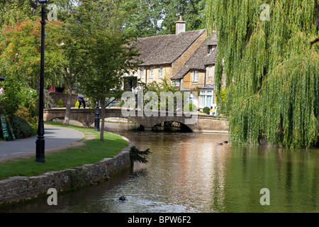 Bourton-on-the-acqua, tarda estate 3 Foto Stock