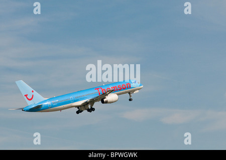 Thomson Boeing 757-200 aeromobili fuori di arrampicata Foto Stock