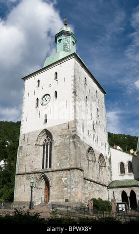 Bergen (Domkirke) cattedrale è uno dei più famosi monumenti storici in Norvegia Foto Stock