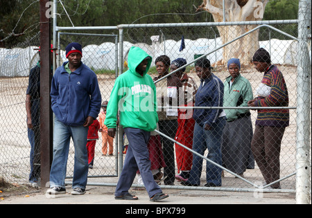 Sud Africa: i rifugiati dello Zimbabwe sono ancora stare in tenda a DeDoorns Refugee Camp Western Cape, Hex Valle Foto Stock