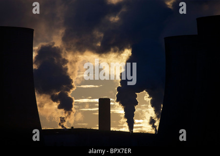 Sunrise over Ratcliffe su Soar Coal Fired power station Foto Stock