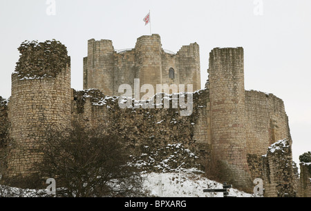 Conisbrough Castle sulla Collina del Castello Conisbrough vicino a Doncaster nello Yorkshire meridionale Inghilterra GB UK 2010 Foto Stock