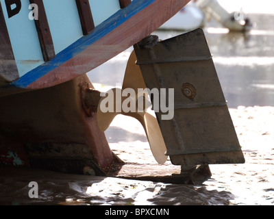 Elica su una barca da pesca, REGNO UNITO Foto Stock