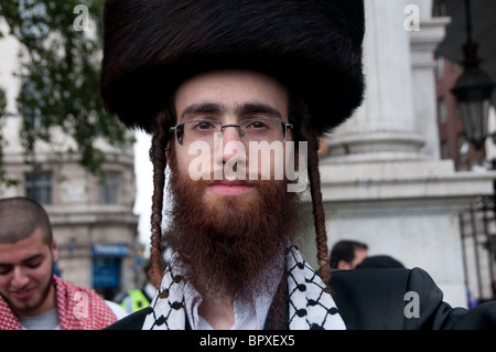 Hasidic Ortodosso Ebrei in annuale Quds musulmano giorno marzo a Londra il 4 settembre 2010 Foto Stock