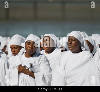 Elementi femmina della Congregazione degli Apostoli di Muchinjikwa chiesa. Foto Stock