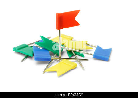 Plastica multicolore pin flag su sfondo bianco Foto Stock