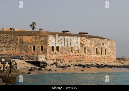 Fort d' Estrées, costruita dai francesi nel 1850, ospita la IFAN museo storico, Isola di Gorée, Senegal Foto Stock