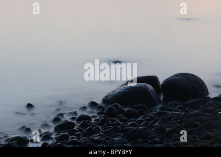 Rocce scure Foto Stock