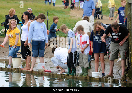 Walberswick, Suffolk. L annuale British Open di pescato granchi campionato a Walberswick. Foto Stock